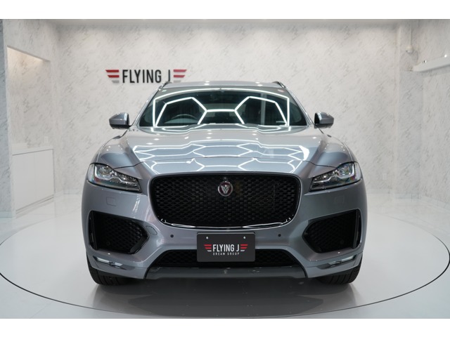 Jaguar F-Pace 1