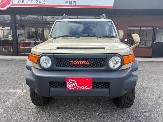 Toyota FJ Cruiser 2