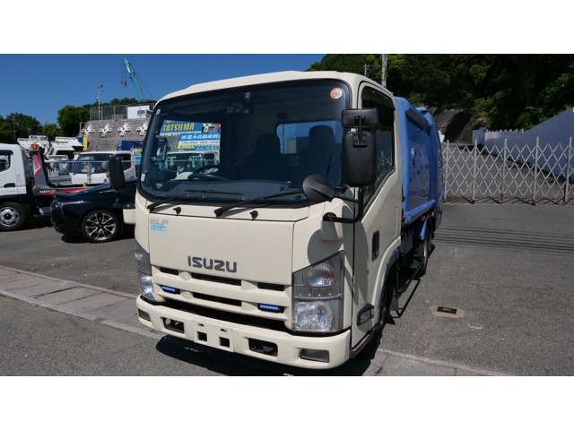Isuzu Elf 1