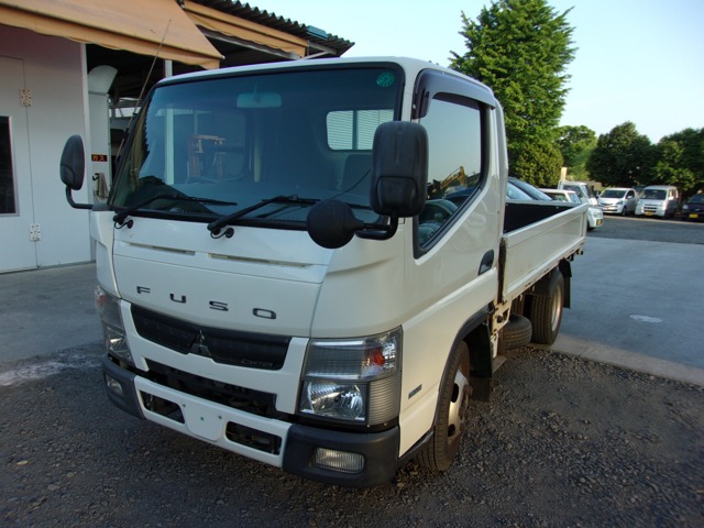 Mitsubishi Fuso Canter 1