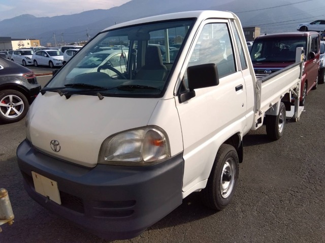 2004 Toyota Light Ace Truck