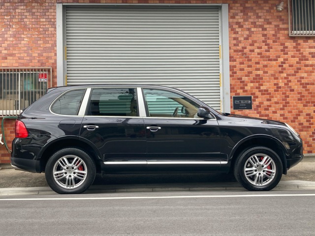 Porsche Cayenne 2