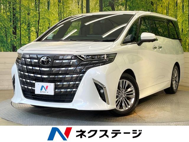 Toyota Alphard 1