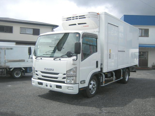 2019 Isuzu Elf