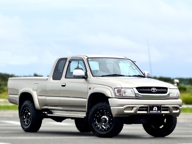 Toyota Hilux 1