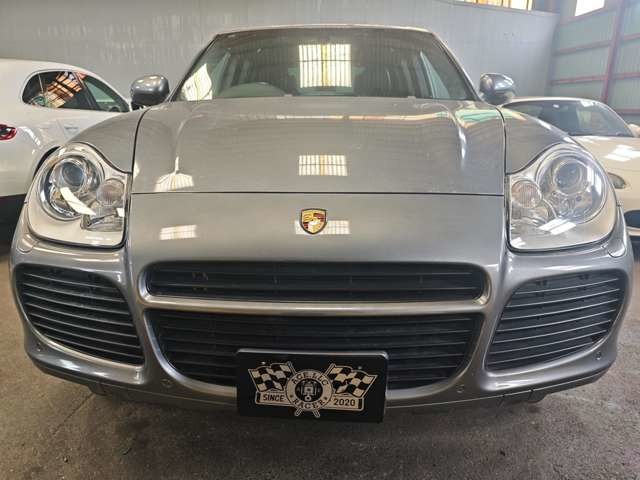 Porsche Cayenne 2