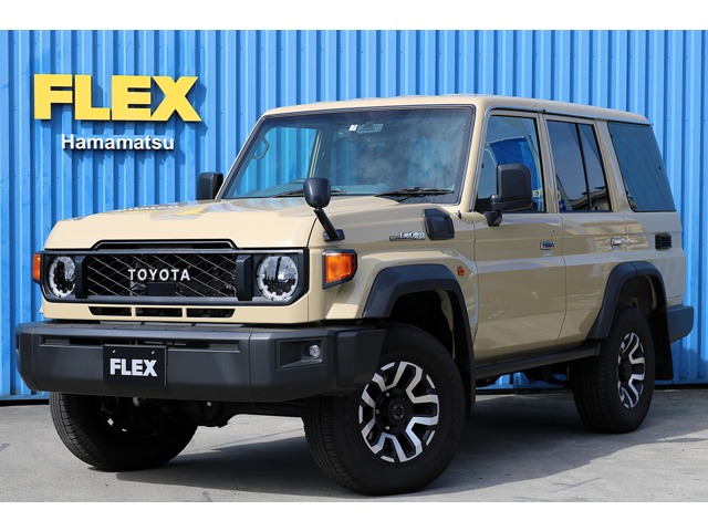 Toyota Land Cruiser 70 2