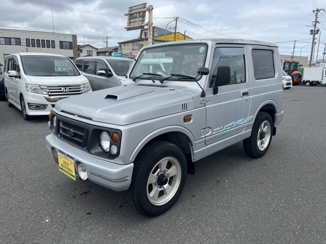 Suzuki Jimny 1