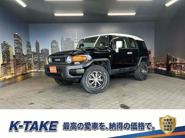 Toyota FJ Cruiser 2