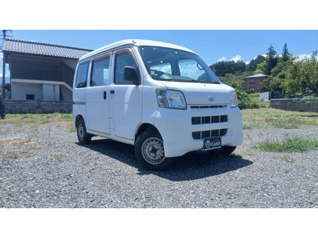 Daihatsu Hijet Cargo 1