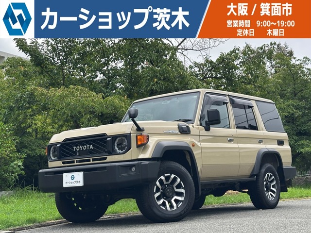 Toyota Land Cruiser 70 2