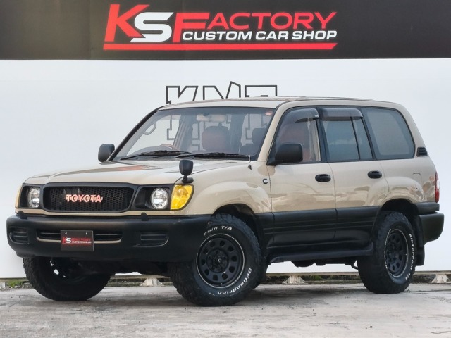 Toyota Land Cruiser 100 2