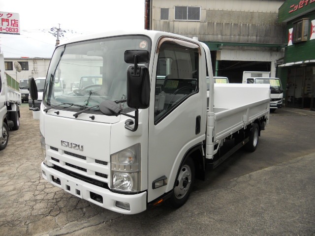Isuzu Elf 1