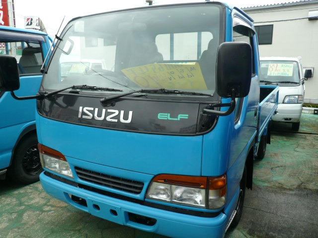 Isuzu Elf 1