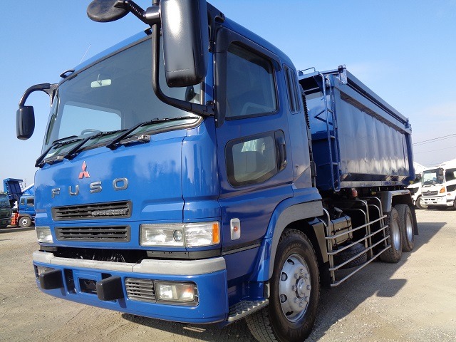 Mitsubishi Fuso Super Great 1