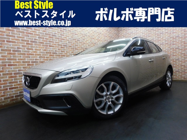 Volvo V40 Cross Country 1