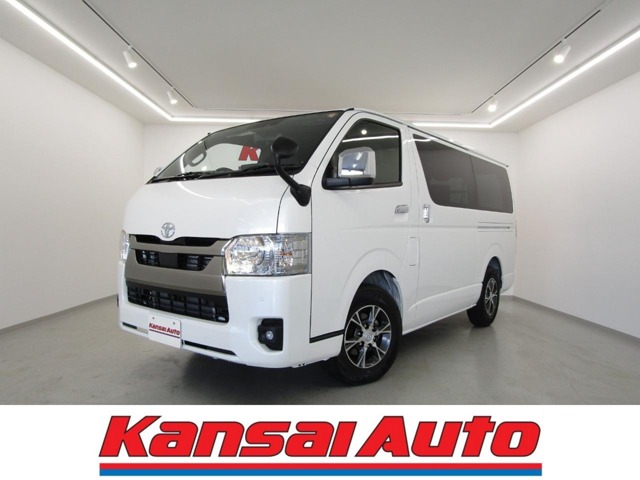 Toyota Hiace Van 1