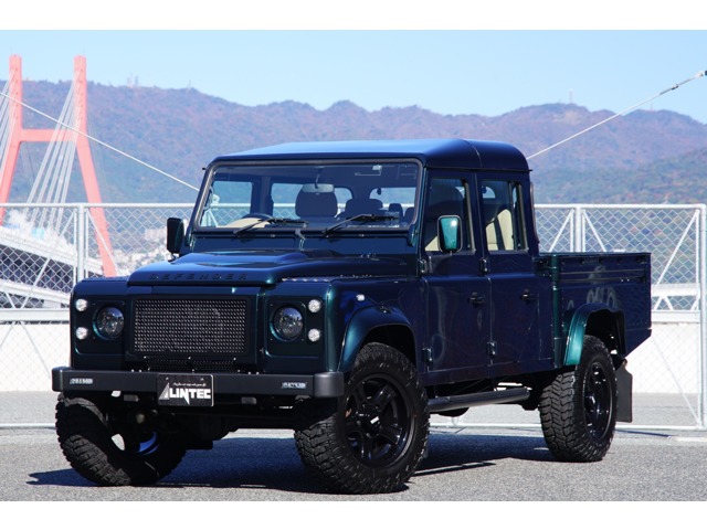 Land Rover Defender 1
