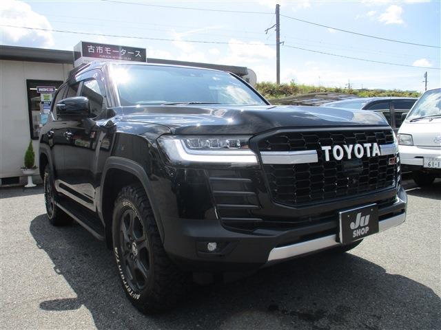 Toyota Land Cruiser 300 2