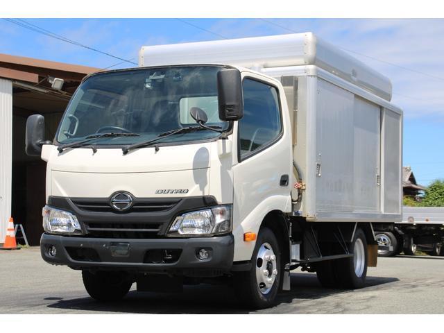 Hino Dutro 1