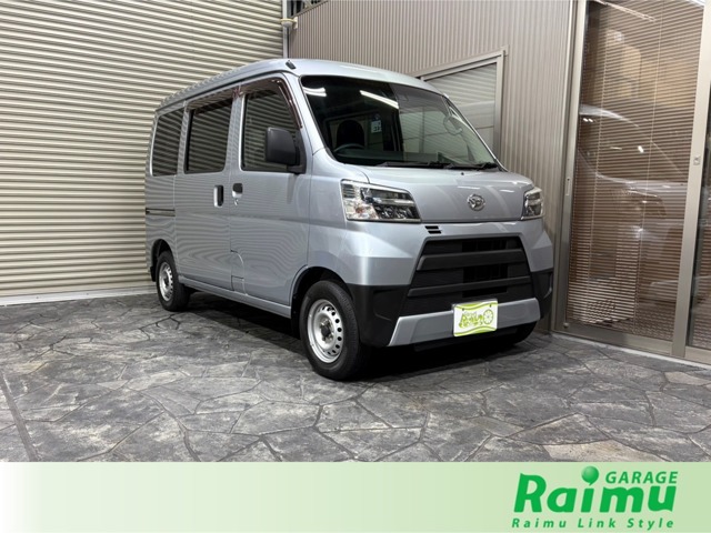 Daihatsu Hijet Cargo 1