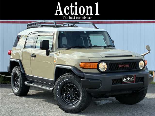 Toyota FJ Cruiser 2