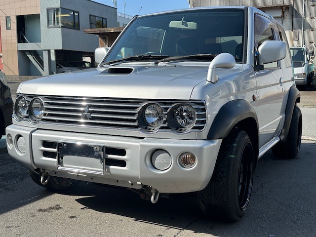 Mitsubishi Pajero Mini 1