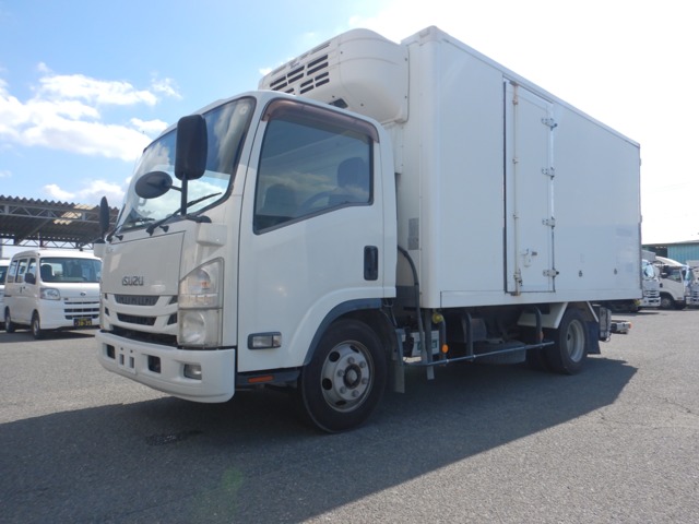 Isuzu Elf 1