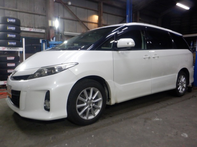Toyota Estima 1
