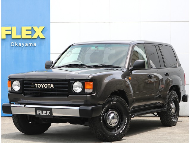 Toyota Land Cruiser 100 2