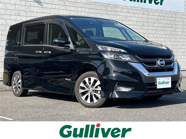 Nissan Serena 1