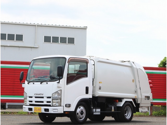 Isuzu Elf 1