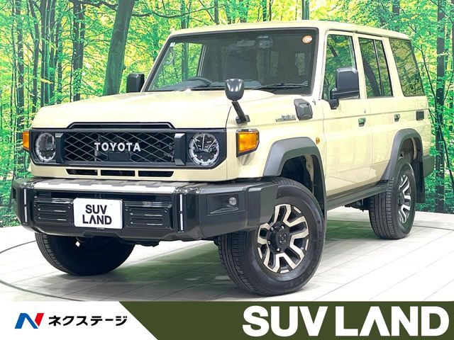 Toyota Land Cruiser 70 2