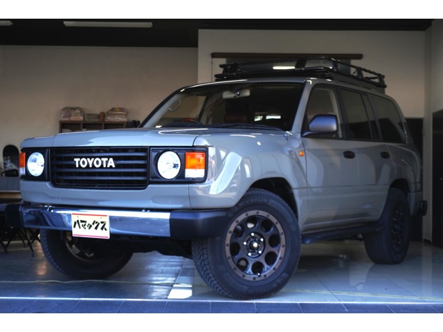 Toyota Land Cruiser 100 2