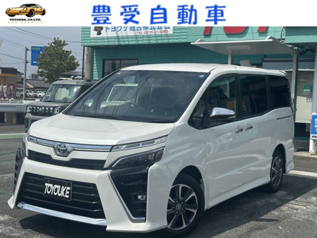 Toyota Voxy 2