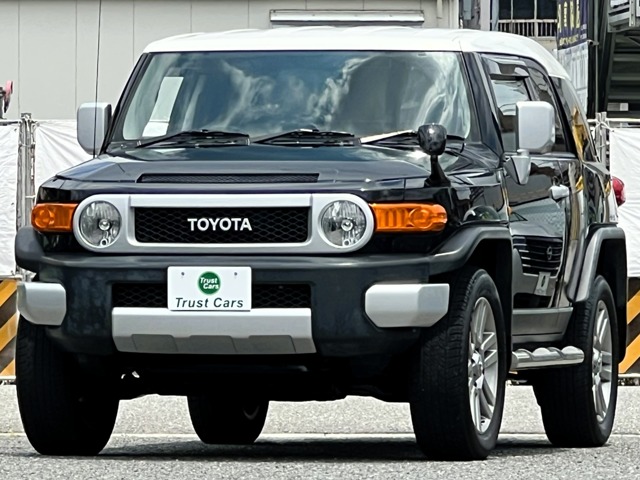 Toyota FJ Cruiser 2