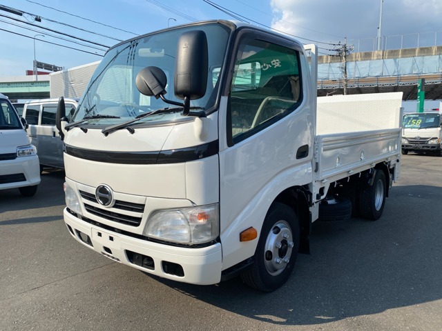 Hino Dutro 1
