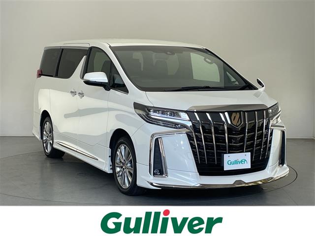 Toyota Alphard 1