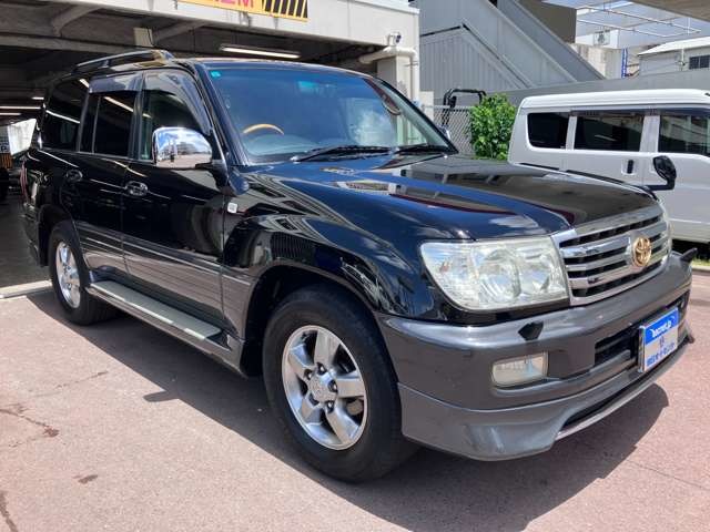 Toyota Land Cruiser 100 2