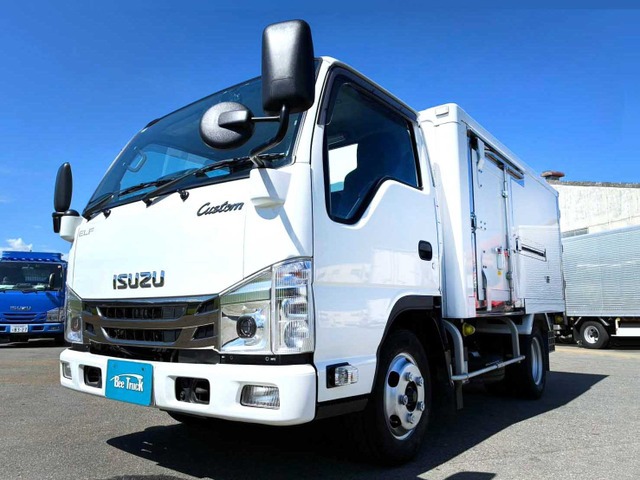 2021 Isuzu Elf