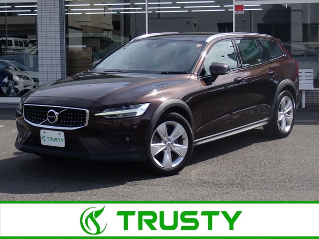 2019 Volvo V60 Cross Country