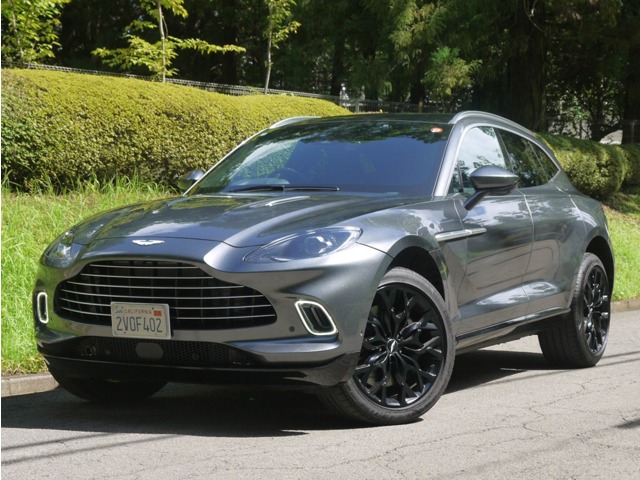 Aston Martin DBX 1