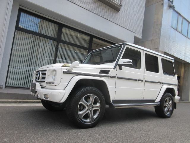 Mercedes-Benz G-Class 1