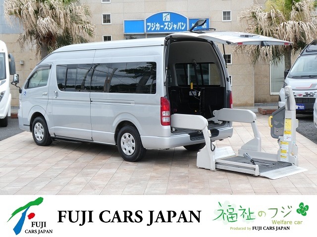 Toyota Regius Ace 1