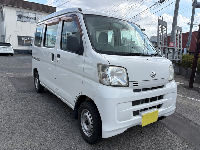 Daihatsu Hijet Cargo 1