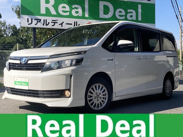 Toyota Voxy 1