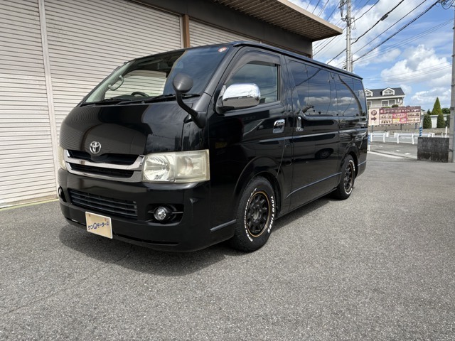 Toyota Regius Ace 1