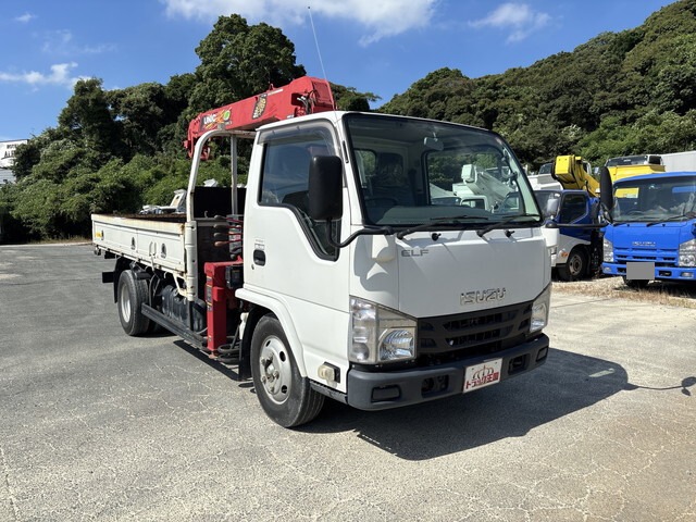 Isuzu Elf 1