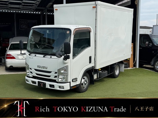 2016 Isuzu Elf
