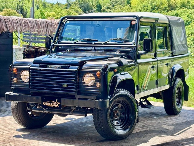Land Rover Defender 1
